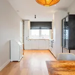 Sandhues Beachfront Apartamento *