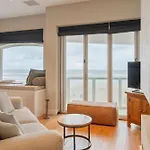 Sandhues Beachfront شقة *